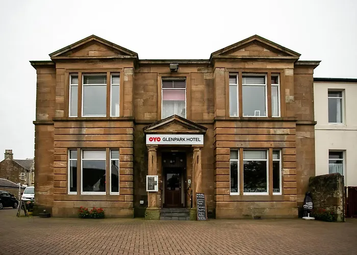 Oyo Glenpark Hotel, Ayr Central